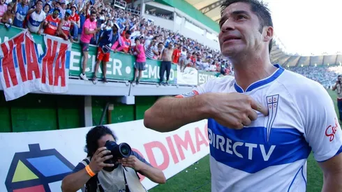 Álvarez se enfrascó en una discusión por Twitter con una persona que lo troleó.