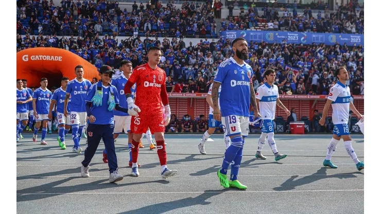 Universidad de Chile y Universidad Católica juegan por cuartos de final de la Copa Chile.