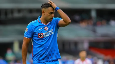 El delantero vivió un tenso momento en triunfo de Cruz Azul ante León
