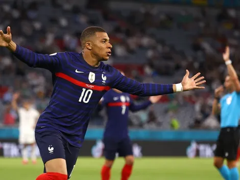 Kylian Mbappé volvió a hacer un show y dejó tirados a sus compañeros en Francia