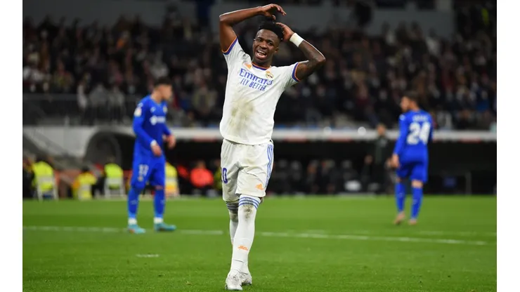 Vinicius Junior no lo pasa bien en el Real Madrid producto de la xenofobia y los hinchas del Atlético de Madrid le dicen de todo al delantero.