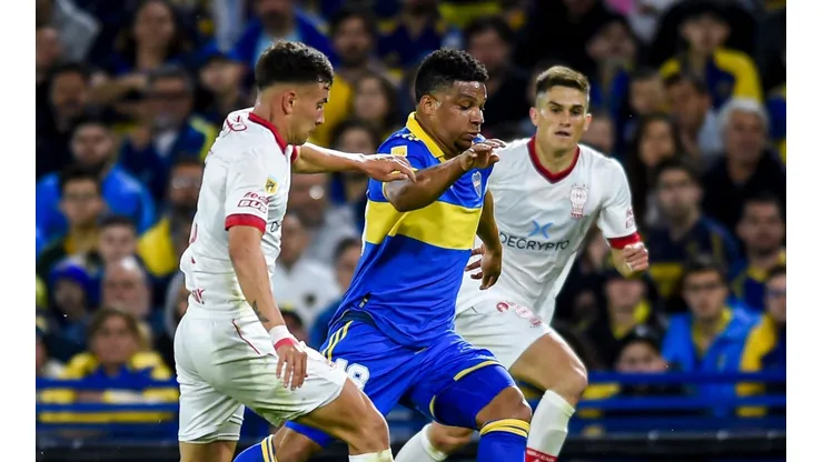 El lateral chileno fue titular en Huracán ante Boca Juniors