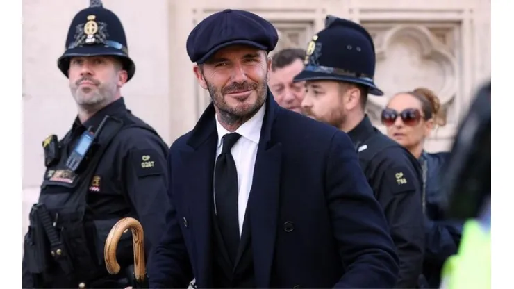 David Beckham espero trece horas para poder ver a Isabel ll