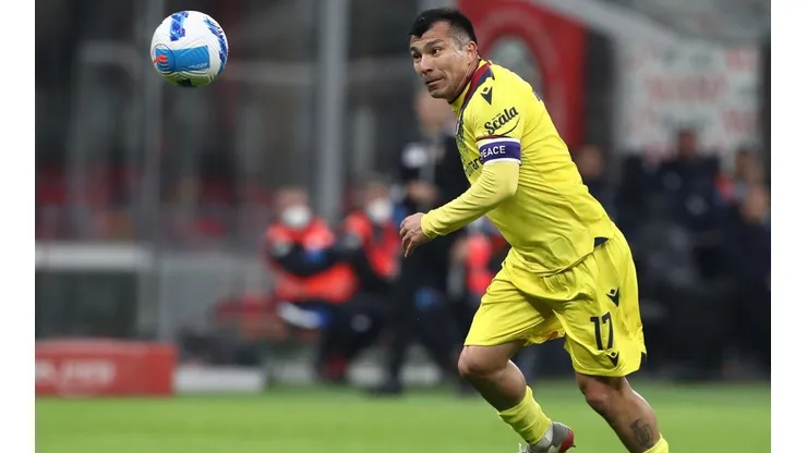 Gary Medel llegó a Bologna en 2019