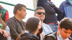 La presencia de Ronald Fuentes en la tribuna del Municipal de La Cisterna genera molestia en la dirigencia y plantel de Universidad de Chile