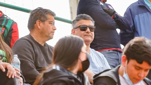 La presencia de Ronald Fuentes en la tribuna del Municipal de La Cisterna genera molestia en la dirigencia y plantel de Universidad de Chile