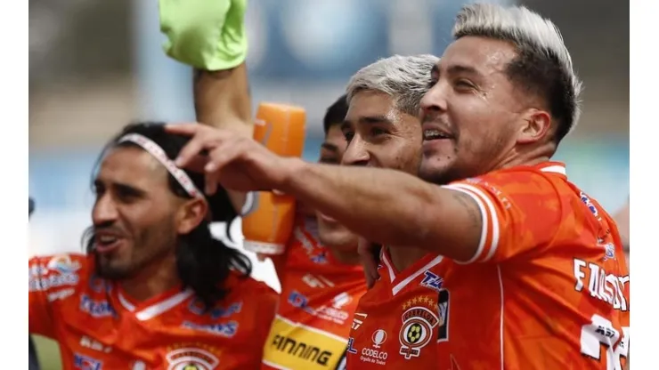 Cobreloa dejó el torneo al rojo vivo en la Primera B, aunque el equipo está enfocado en dar la pelea a Magallanes