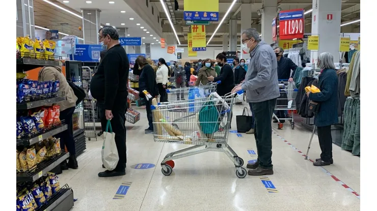 Los supermercados tendrán horarios especiales en Fiestas Patrias.