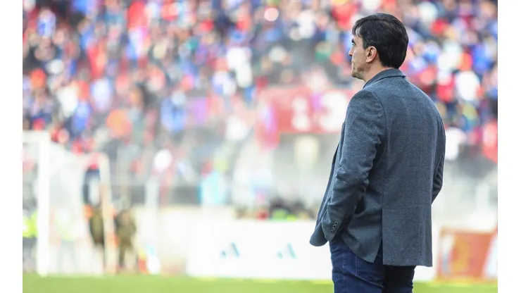 Quinteros no quiere que la U se vaya a la B.