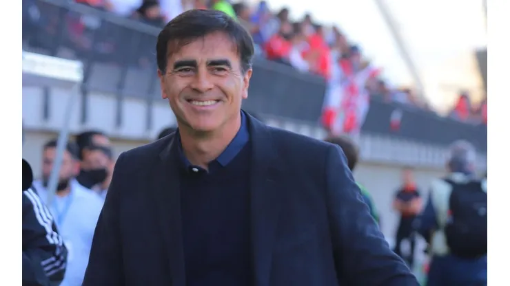 Gustavo Quinteros sonríe con la reprogramación de Colo Colo.