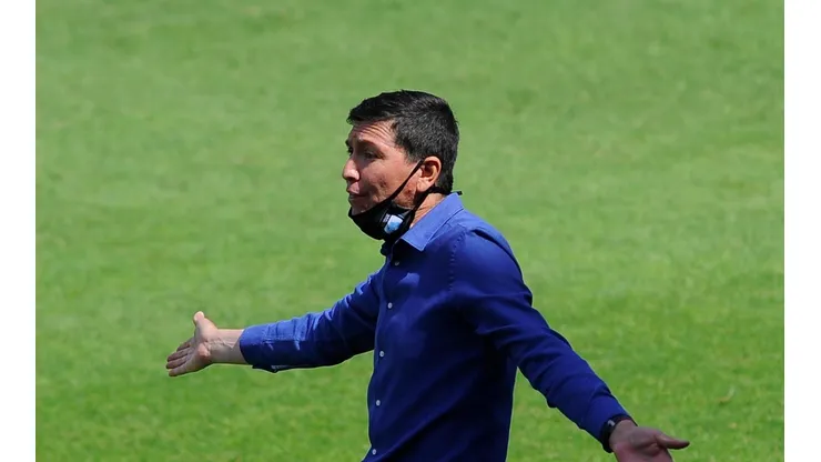 El técnico se refirió a la contratación de los técnicos extranjeros en la U
