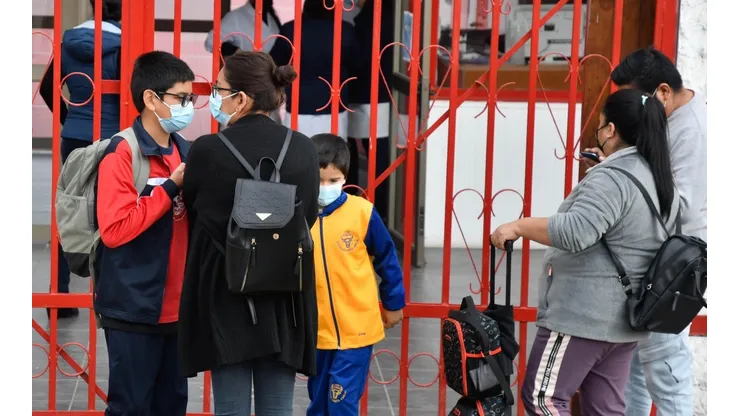 El Bono Logro Escolar se entrega a los estudiantes destacados.