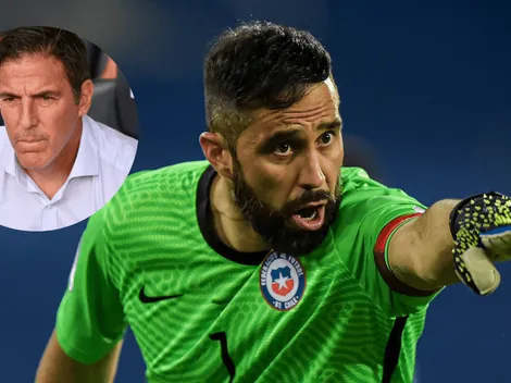 Chao capitán: Eduardo Berizzo borró a Claudio Bravo de la nómina de La Roja