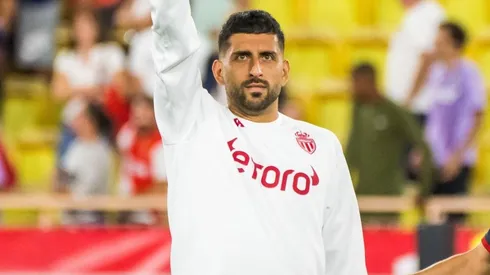 El ex defensor cruzado tuvo un particular regalo con hinchas de la UC