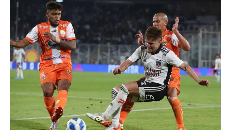 Colo Colo visitará El Salvador para enfrentar a Cobresal.