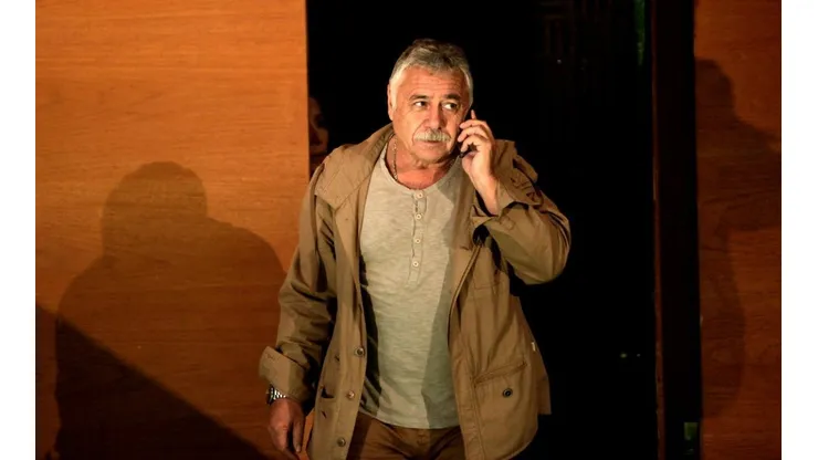 Carlos Caszely pide a Marco Antonio Figueroa para la selección chilena.