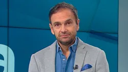 Sepu le pide a la U que saque las garras.