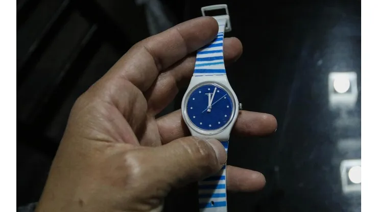 ¿Se adelanta o atrasa la hora?