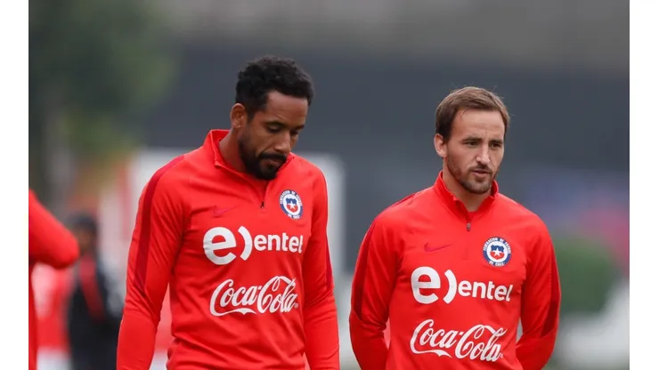 El ex seleccionado chileno tuvo solo elogios para el capitán de la UC