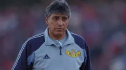 Héctor Pinto se la jugó por Joaquín Larrivey para la delantera de Universidad de Chile.