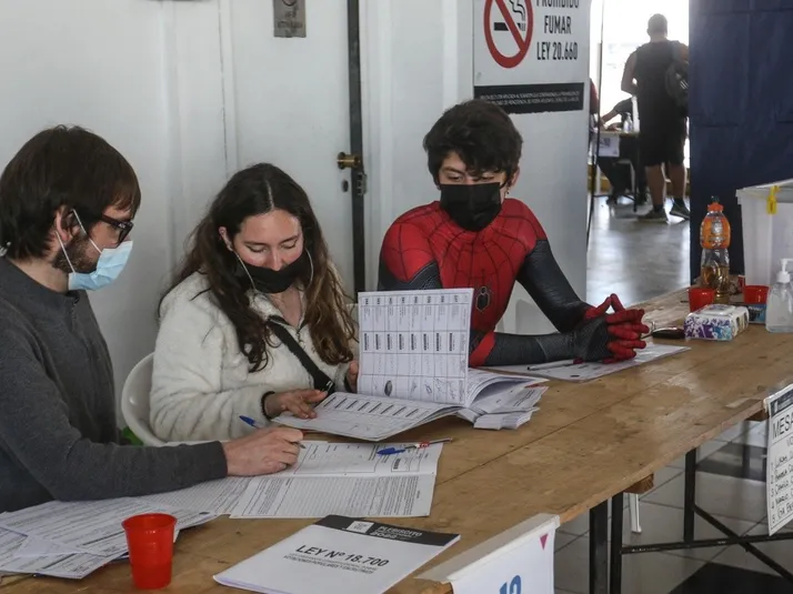 ¿En qué fecha recibirán el pago los vocales de mesa del Plebiscito?