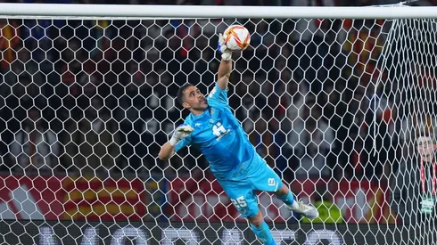 Claudio Bravo podría ser titular en el arco del Real Betis.