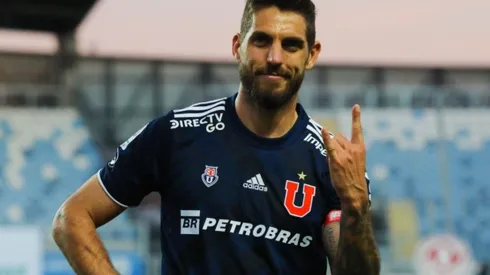 Joaquín Larrivey no olvida a la Universidad de Chile y envía arenga para sus ex compañeros, cuerpo técnico e hinchada