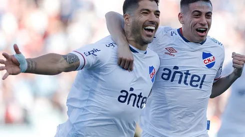Luis Suárez se despachó un bombazo en Nacional y su equipo ganó el Clásico Uruguayo.