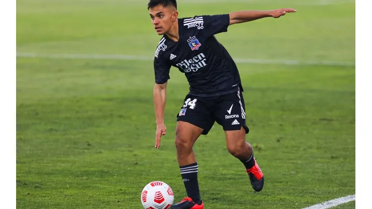 Vicente Pizarro se transformó en el Sub 21 de Colo Colo con mayor minutaje en el Campeonato Nacional y está en llamas con su temporada 2022.