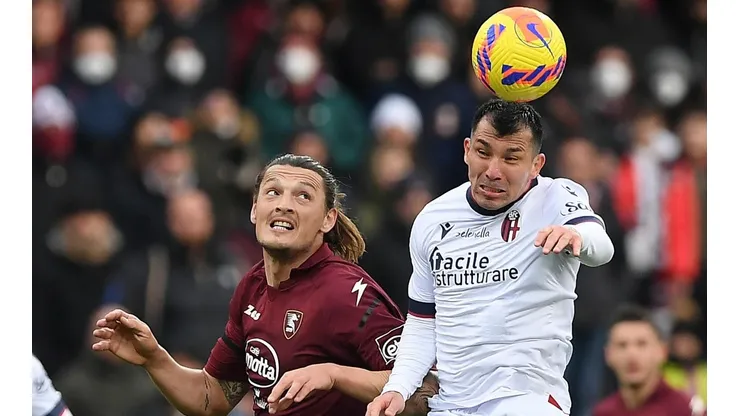 Bologna y Salernitana disputan un duelo de ex Cruzados en la Serie A