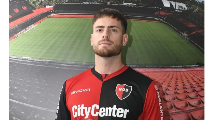 Lucas Melano fue oficializado en Newell's Old Boys