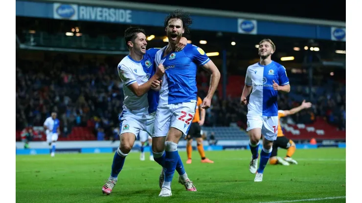 Ben Brereton Díaz es el hombre gol del Blackburn Rovers y su técnico solo quiere que el chileno siga en el club ante el asedio de elencos de la Premier League.