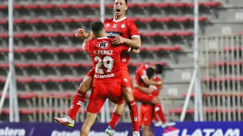 Vilches se va de tarro y se sincera con que pudo ser falta el primer gol de Calera.