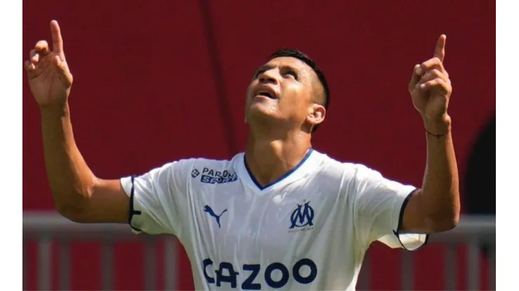 Alexis Sánchez forma parte del once ideal en Francia