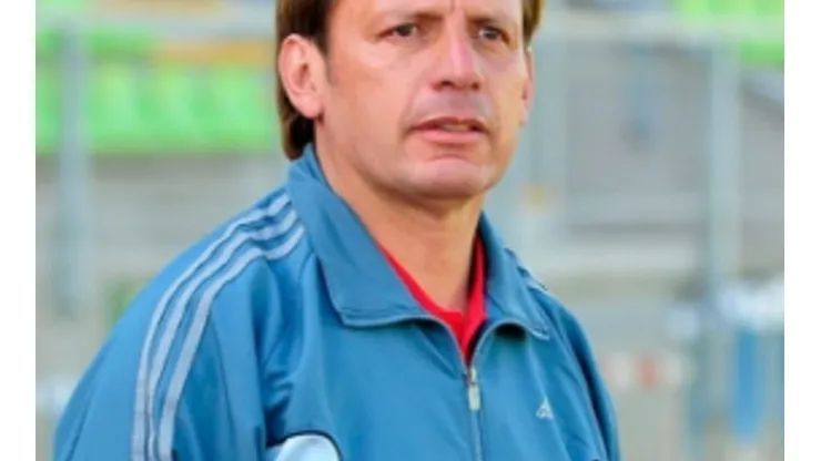Horacio Rivas toma la bandera de lucha y arenga a toda la Universidad de Chile: "El equipo, dirigentes, funcionarios e hinchas nos jugamos siete finales y que hay que ganar"