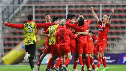 El plantel de Unión La Calera hizo ver mal a Colo Colo y Federico Vilar le encontró la mano al equipo en su trabajo