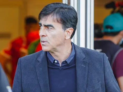 Quinteros le pasa la podadora a la defensa en derrota de Colo Colo