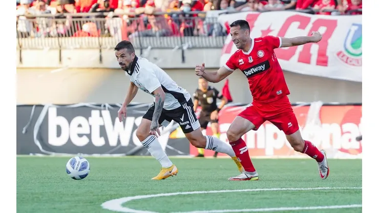 La Calera le da vuelta el partido a Colo Colo con doblete idéntico de Vilches.