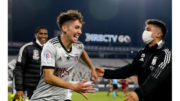 Luciano Arriagada contó la firme sobre el adiós a Colo Colo y también su relación con Gustavo Quinteros.