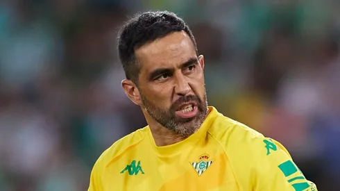 El portero podría abandonar el equipo qiue dirige Manuel Pellegrini