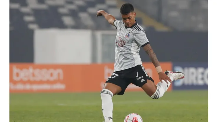 Daniel Gutiérrez asoma como opción en defensa en Colo Colo.