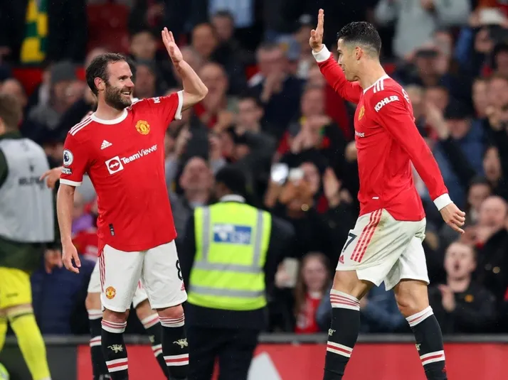 Betis quiere remecer el mercado europeo con fichaje de un jugador del Manchester