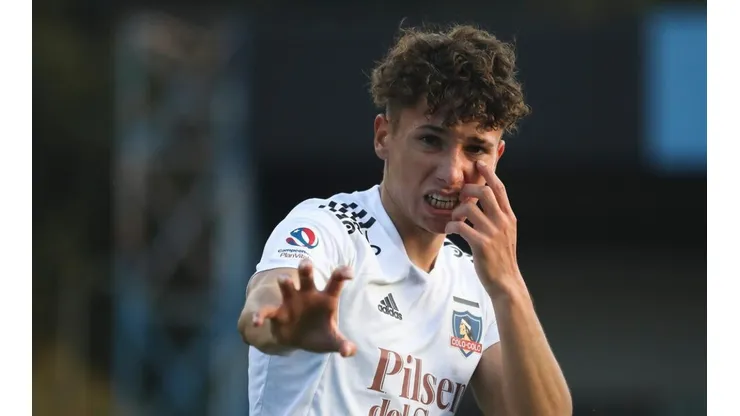 Arriagada dejará Colo Colo el próximo año, según confesó su padre.