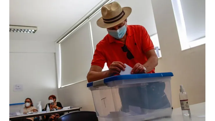 ¿Cuál es la multa por no ir a votar en el Plebiscito de Salida?