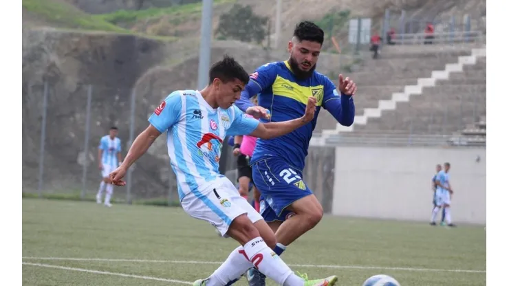 La Academia cayó ante los Huaicocheros y enfilaron su tercera caída en el torneo