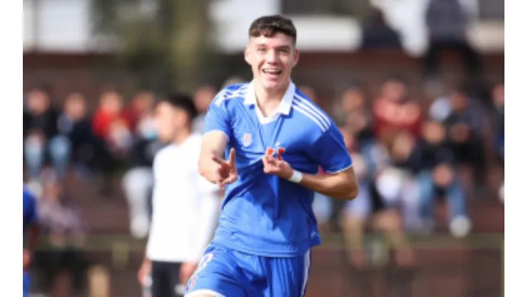 Mamá de Agustín Arce se come las uñas a minutos del debut de su hijo como titular en Universidad de Chile