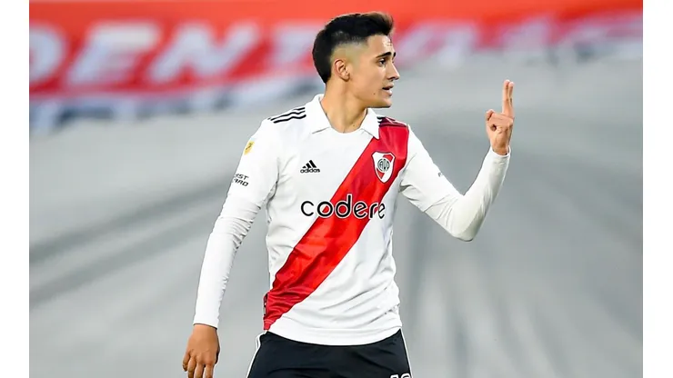 Video: Solari desata la locura en River y guía la victoria frente a Central Córdoba.
