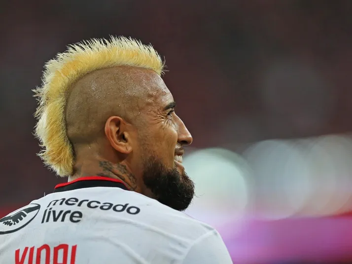 La vehemente acción que tiene al King Arturo Vidal en el ojo del huracán en Brasil