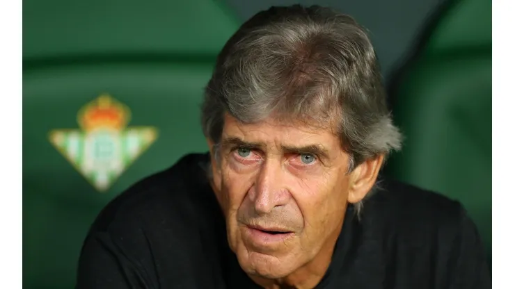 Pellegrini mira de cerca los movimientos en La Liga.