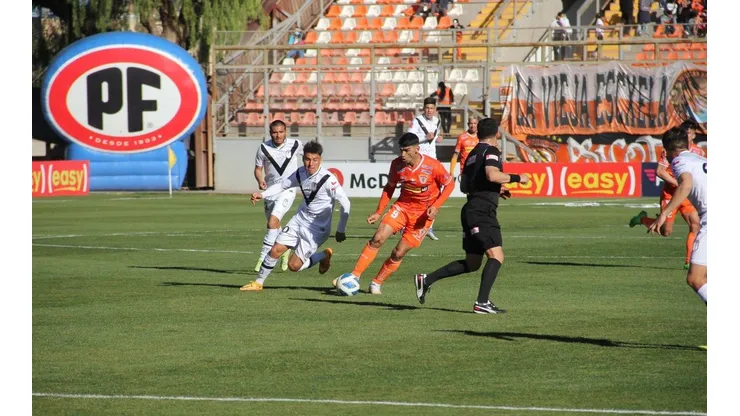 Cobreloa derrota al Chago Morning con polémico penal y avanza a cuartos de final.